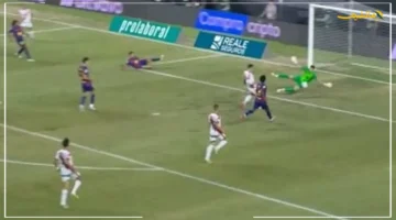 شاهد اللقطة التي أبهرت الجميع.. جارسيا يحصد رسميًا جائزة أفضل تصدي في الليجا لشهر أغسطس 1